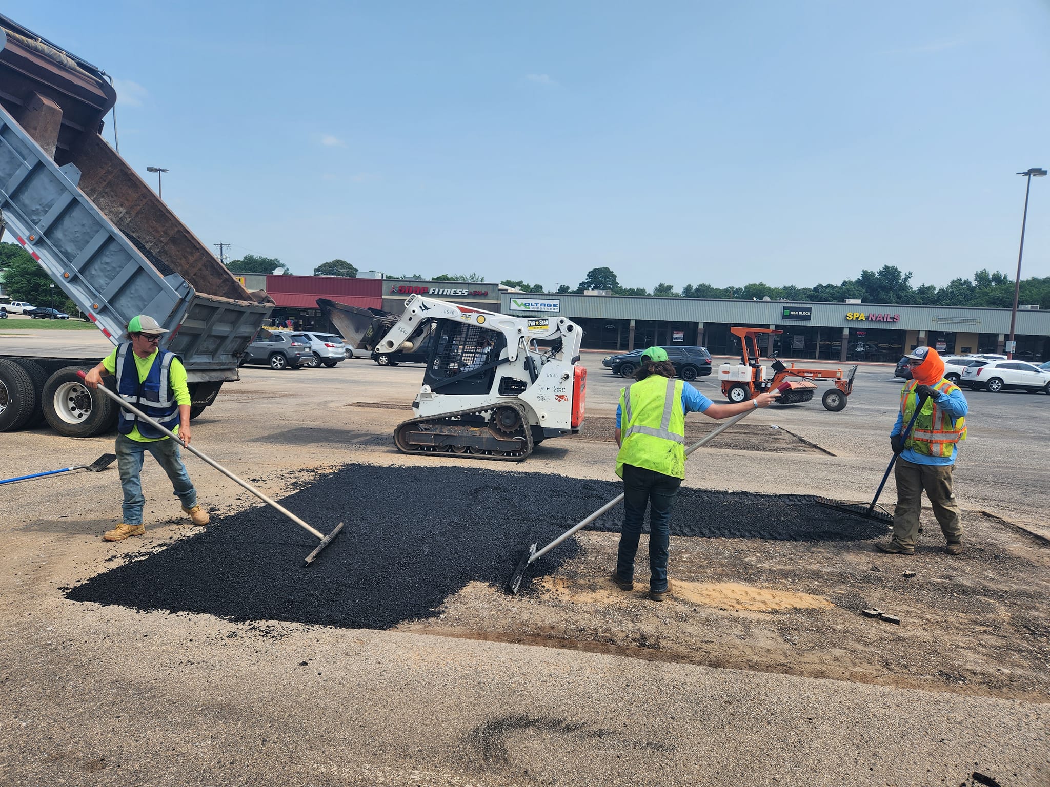 What’s the Process Like When You Hire a Paving Company in Tyler?