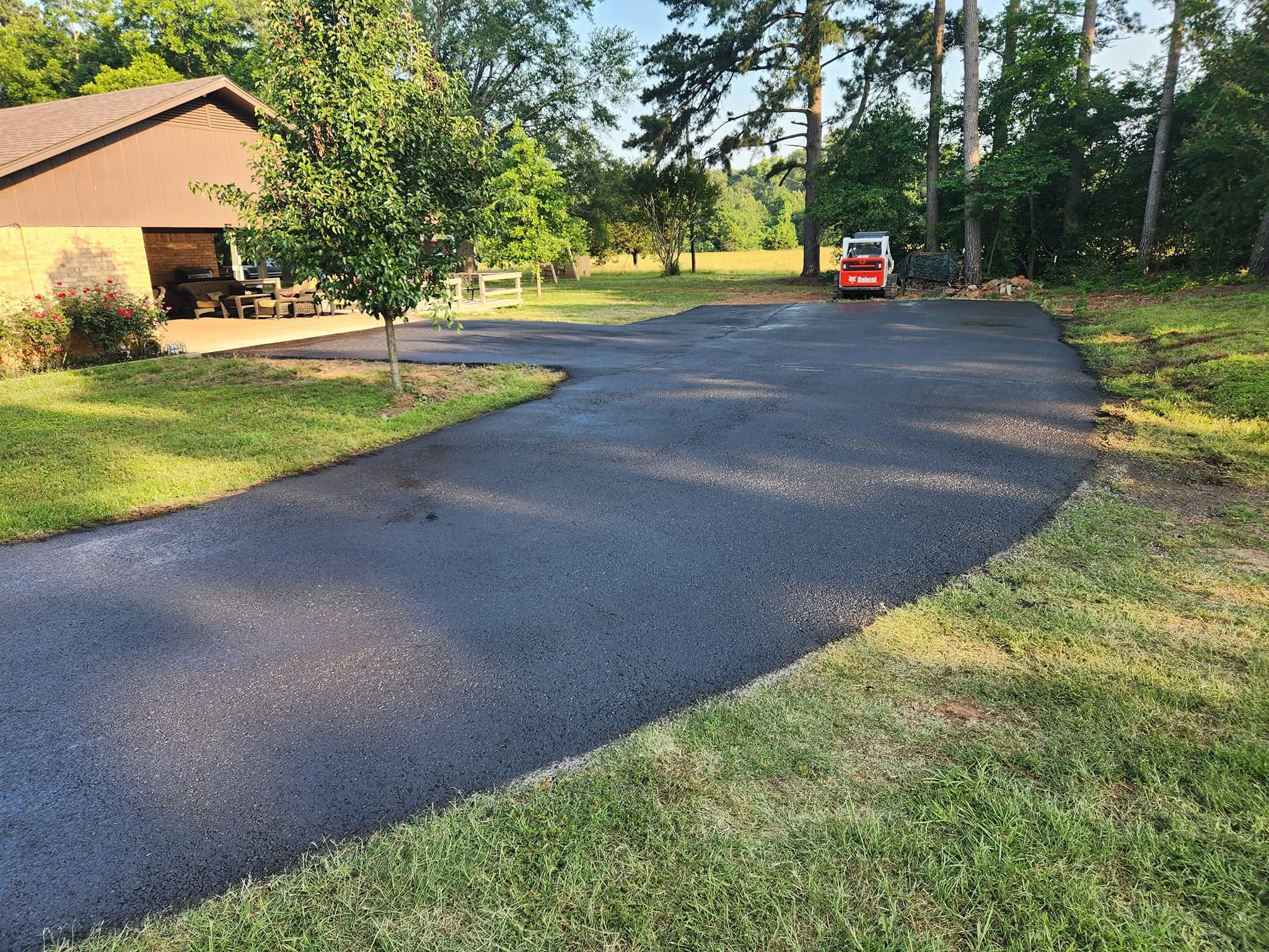 A Fresh Finish in Longview: Driveway Sealcoating That Revives and Protects